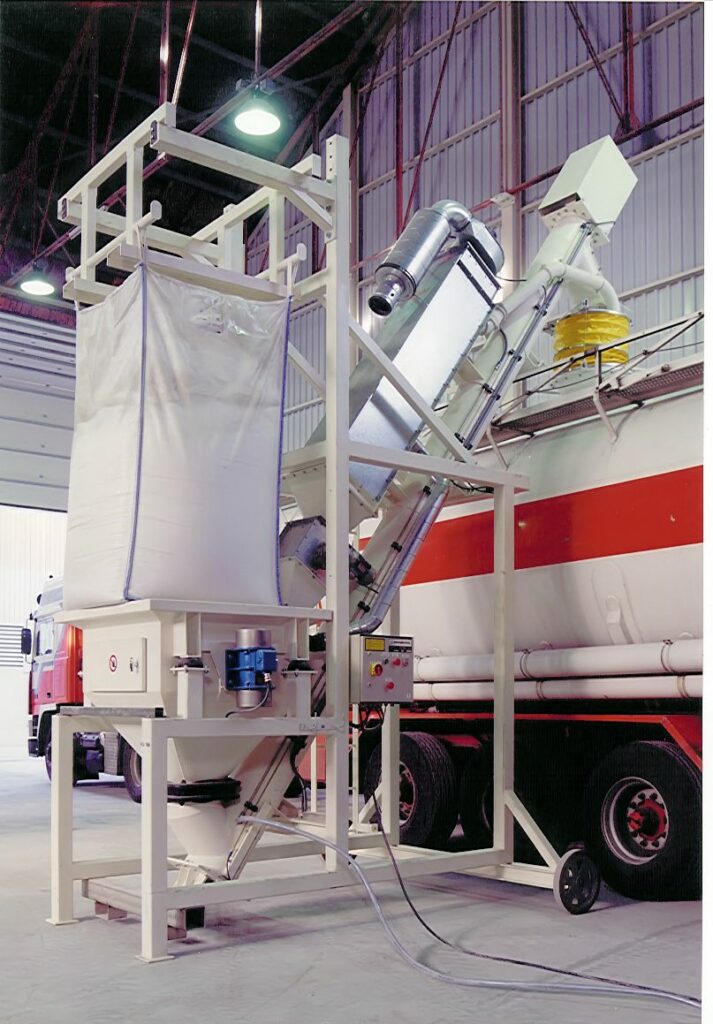 FIBC bigbag losstation met pneumatisch schudmechanisme.